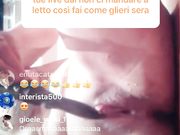 Raffy si masturba con la spazzola Periscope