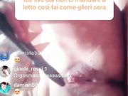 Raffy si masturba con la spazzola Periscope