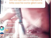 Raffy si masturba con la spazzola Periscope