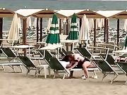 Diciottenne spompina vecchio in spiaggia a Jesolo