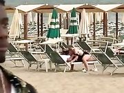 Diciottenne spompina vecchio in spiaggia a Jesolo