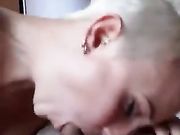 Non ha voglia di finire il video