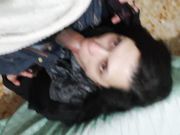 Mi fa un pompino mentre è al cellulare con sua mamma