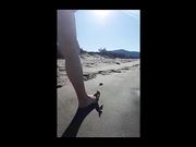 Upskirt moglie in spiaggia
