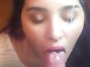 maschio sborra in faccia alla ragazza