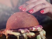 L'Old Square Burger incontra Martina Smeraldi
