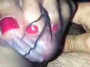 Footjob in collant morosa con smalto