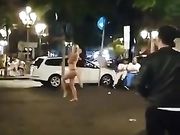 NO MA E' PANICO - Esibizionista nuda a Catania