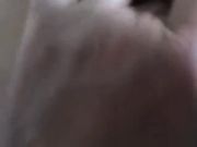 Masturbo mia moglie mentre mi spompina