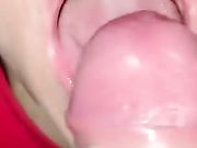 Ingoio Pov morosa con piercing alla lingua
