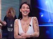 Veronica Bagnoli - MI RIFACCIO LE TETTE UCCELLI VENITE