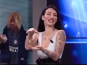 Veronica Bagnoli - MI RIFACCIO LE TETTE UCCELLI VENITE