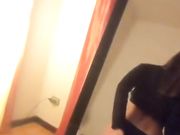 Troietta italiana si masturba allo specchio