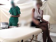 Milf italiana si fa scopare da medico durante la visita