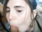 Ragazza italiana fa un pompino a vecchio