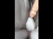 Mia moglie si masturba la fica con due dildo