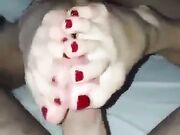 Video amatoriale footjob con sborrata