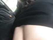 Amica sposata me lo succhia in macchina