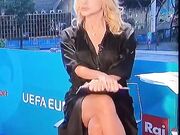 Paola Ferrari upskirt no slip Euro 2020