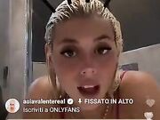 Asia Valente esce il lato B in diretta Instagram