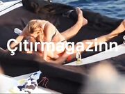 Diletta Leotta in barca col fidanzato Can Yaman