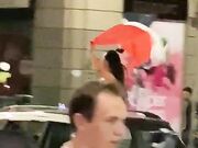 Forza italia - Tifose in topless in strada