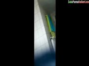 Sorella italiana spiata in bagno
