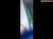 Sorella italiana spiata in bagno