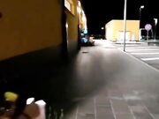 Teen italiana fa la troia in autogrill - CHE TROIA SONO