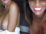 SIAMO 2 PORCONE VERO? - Studentessa e Milf lesbo hot