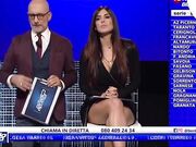 Barbara Francesca Ovieni Upskirt senza slip diretta Tv