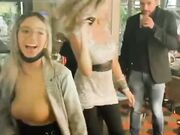 Alessia Fabiani ad un party si fa palpare il seno