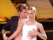 Michelle Hunziker e Anna Tatangelo sexy ballo