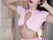 Valentina Nappi sexy in rosa