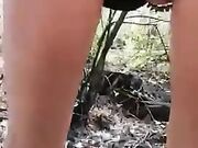 Cagna italiana squirta nel bosco