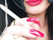 Chanel mistress smoke